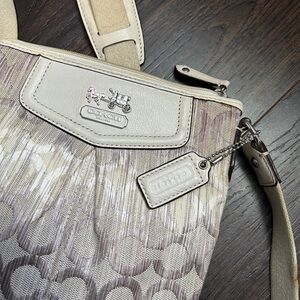 Vintage Coach Cream Shoulder/crossbody